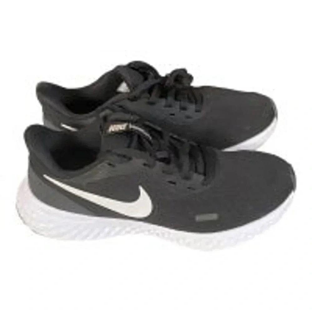 Nike Revolution Women's Running US 6 Black White Athletic Sneakers BQ3207-002